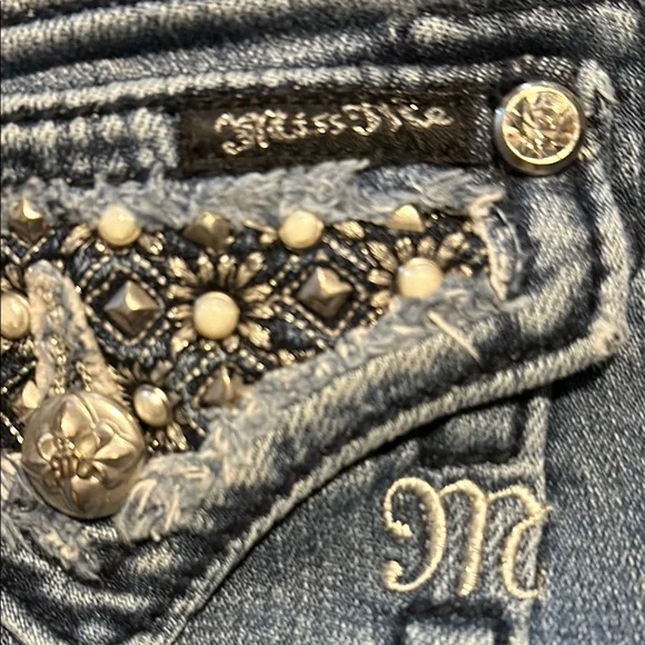 Miss Me Blue Embellished Designer Jeans. Sz 26 Boot - Picture 15 of 16